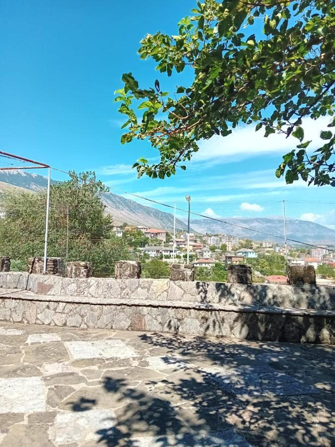 Stone Pazar Guest House Гірокастра Екстер'єр фото